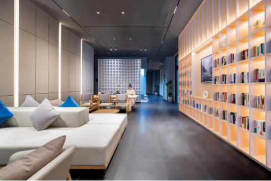 2024宜昌市热门酒店必住榜“宜昌东站鑫鼎亚朵酒店酒店”