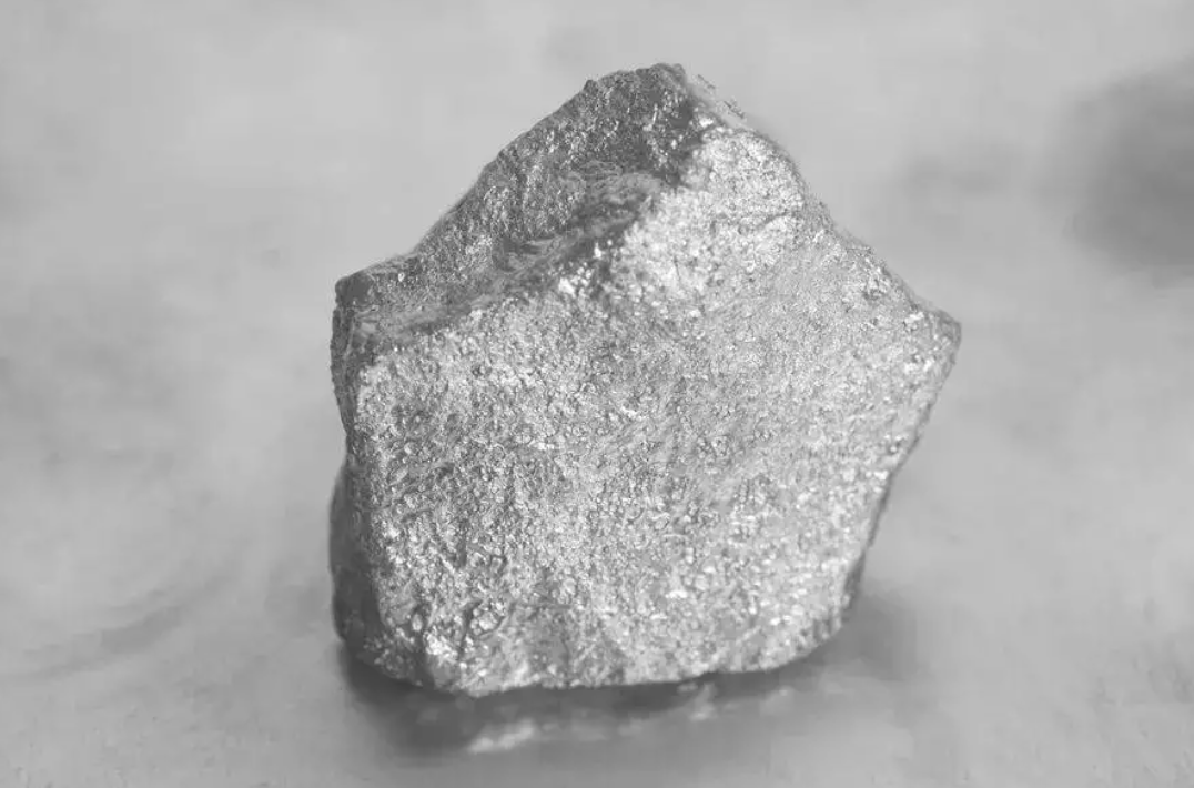 价值约黄金10倍！储量仅3000吨的全球最贵金属，王水也拿它没办法
