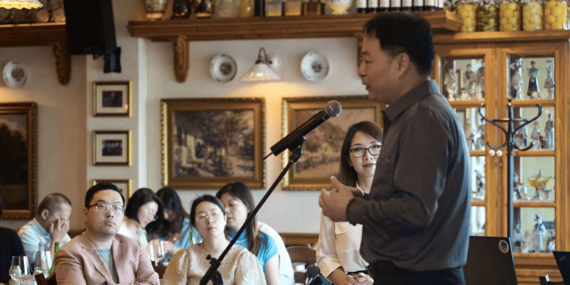 泷鼎昇集团陈元兴总裁出席塞尔维亚经贸实务分享会