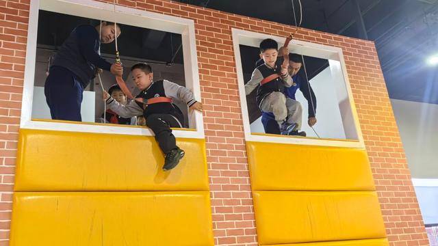 “泉民消防,生命至上”山东师范大学附属小学2024级7班雏鹰小队活动举行