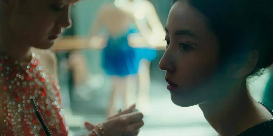 小李子强森黄晓明陈坤舒淇新片都遇冷……靠明星撑票房的时代真过去了？